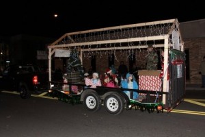 andersonville-girl-scouts-clinton-christmas-parade-2