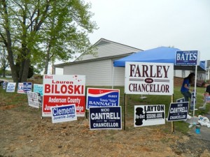 early-voting-signs-day3-1
