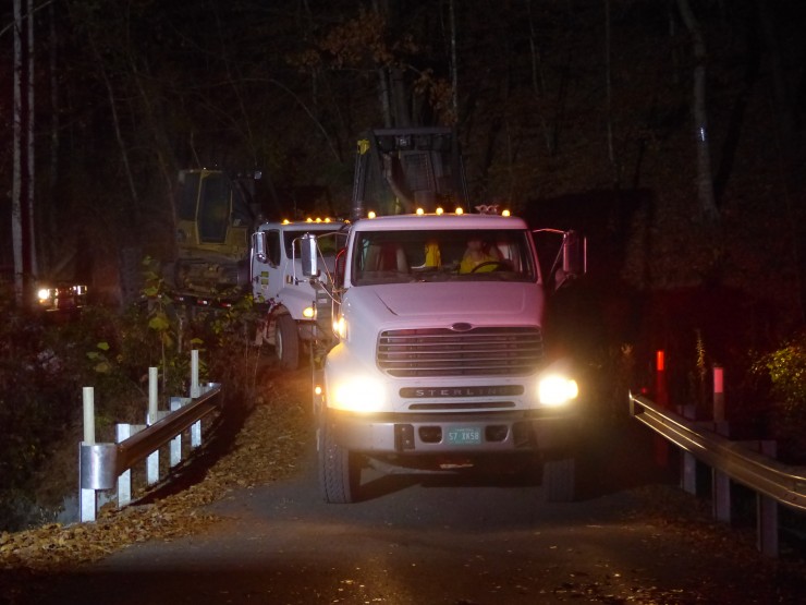 Firefighters contain brush fire on ridge off Yarnell Road in Claxton