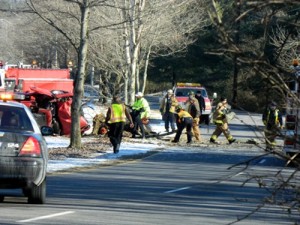 Lafayette Drive Fatal Crash into Tree