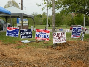 early-voting-signs-day3-2