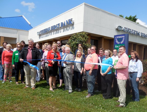 The Real Estate Office Ribbon-cutting