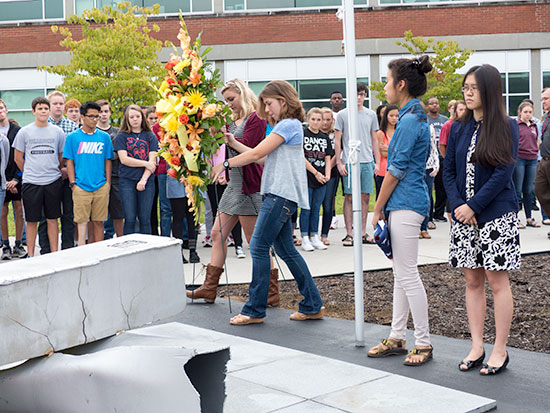 9/11 Memorial Arrangement Student Council 2015