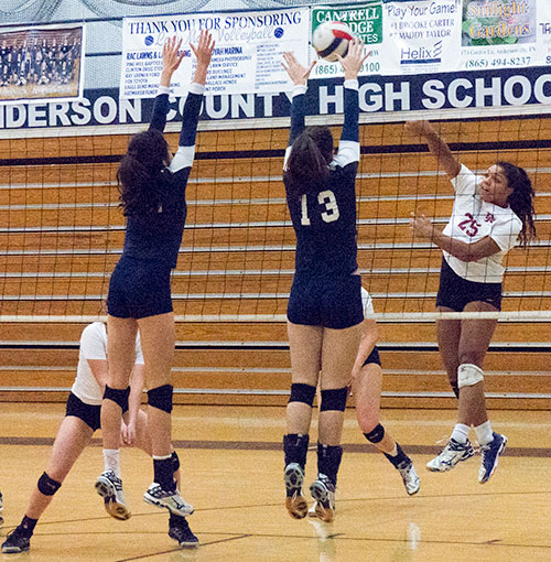 Lady Wildcats Alex Sherles and Farragut on Oct. 13, 2015