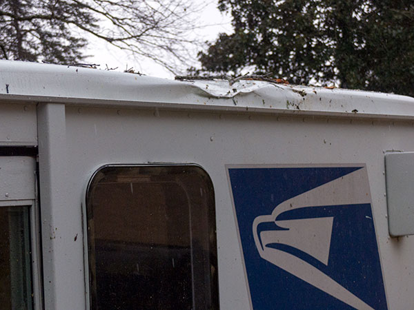 USPS-Mail-Truck-Damage-Side-Jan-22-2016