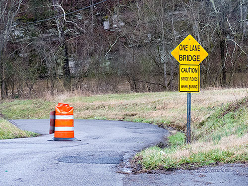 Irwin-Mill-Road-Warning-Signs-Feb-24-2016