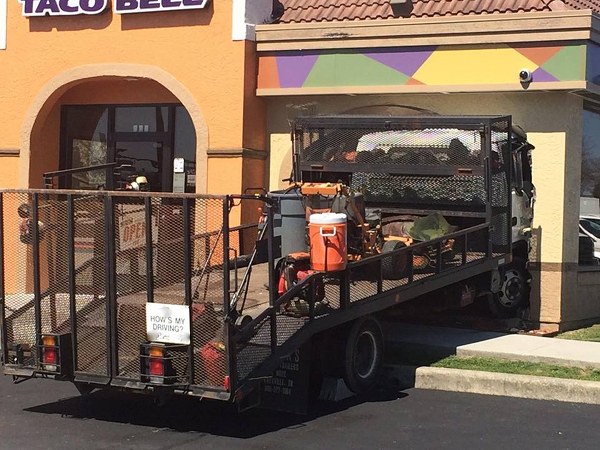 Truck-into-Taco-Bell-March-22-2016-1