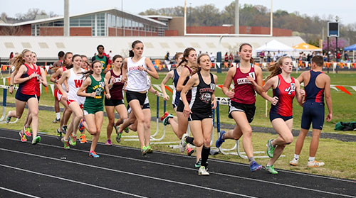 Girls 800-meter run (Photo by Luther Simmons)