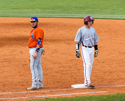 Wildcats-Davis-First-Base-Campbell-County-April-27-2016