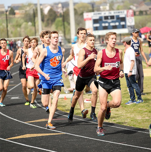 Boys 800-meter run (Photo by Luther Simmons)