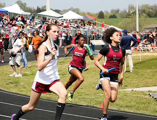 Girls 4x100-meter relay (Photo by Luther Simmons)
