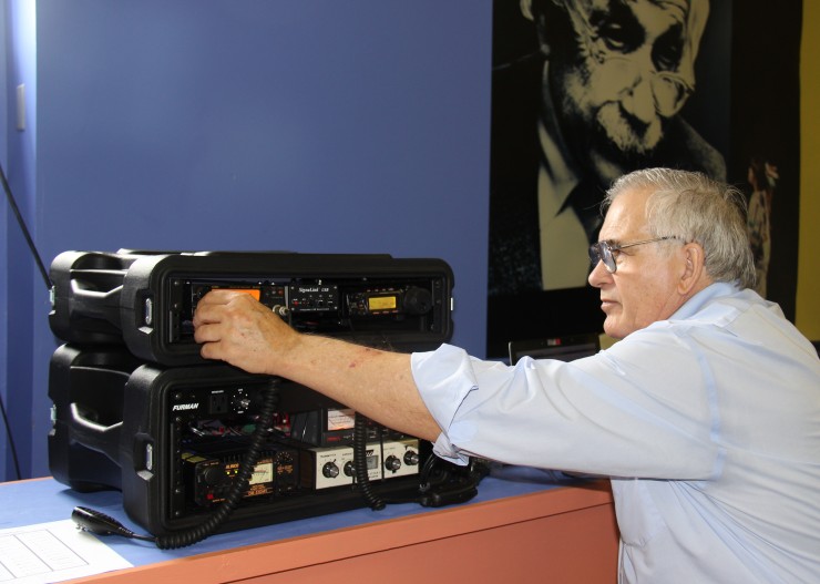 Jim Bogard helps children learn about ham radio at the Children's Museum of Oak Ridge. (Submitted photo)