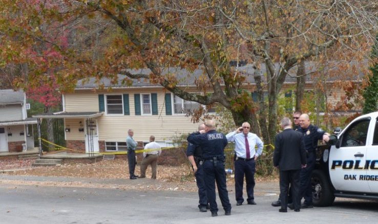 The Oak Ridge Police Department investigates a shooting on East Holston Lane at about 1 p.m. Tuesday, Nov. 15, 2016. (Photo by John Huotari/Oak Ridge Today)