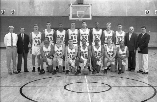 Head Coach Randy Nesbit and Roane Stateâ€™s 1992-93 Menâ€™s Basketball Team. (Photo courtesy Roane State Community College)
