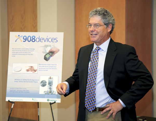 Mike Ramsey, a former researcher at Oak Ridge National Laboratory and co-inventor of the Miniature Ion Trap Mass Analyzer, visited the lab in 2012 to participate in the license signing ceremony with 908 Devices. (Photo by ORNL)
