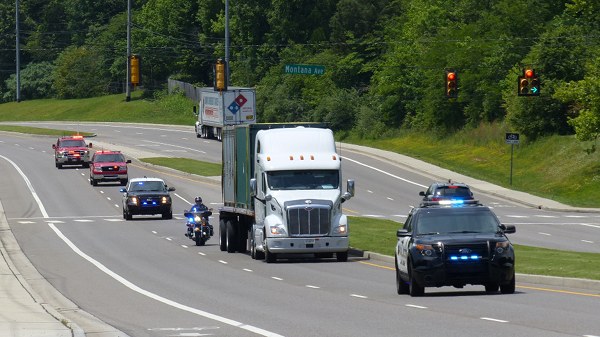 Oak Ridge Turnpike re-opened near Big Turtle Park after about 1.5 hours Wednesday afternoon, May 17, 2017, after authorities investigated a possible hazardous materials situation involving a truck pulling a flatbed trailer with two cargo containers marked radioactive. (Photo by John Huotari/Oak Ridge Today)