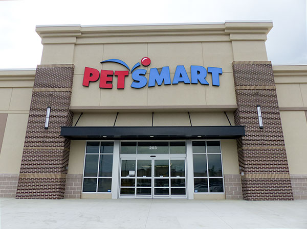 The new PetSmart store at Main Street Oak Ridge is scheduled to open Monday, July 10, 2017, with a grand opening scheduled for Saturday, July 15. (Photo by John Huotari/Oak Ridge Today)