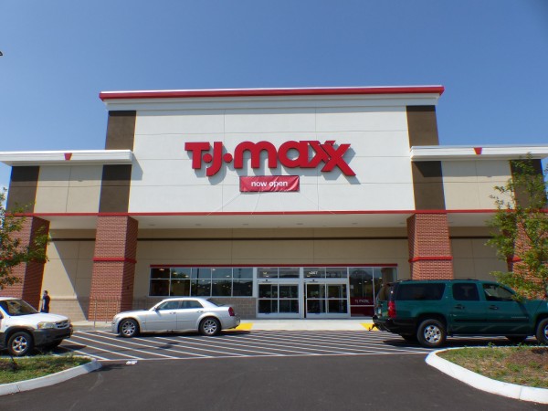 The new T.J. Maxx store in Oak Ridge is pictured above on Tuesday, Aug. 8, 2017. (Photo by John Huotari/Oak Ridge Today)