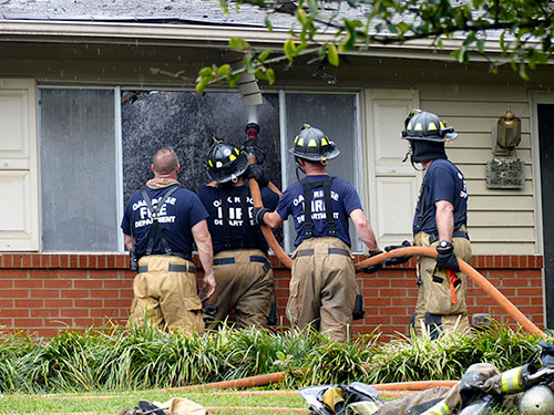 A woman escaped and pets were evacuated after lightning struck a home on Albion Road in east Oak Ridge on Tuesday morning, Sept. 5, 2017, likely destroying the residence, authorities said. (Photo by John Huotari/Oak Ridge Today)