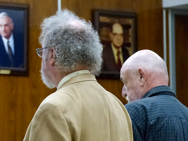 Pictured above during a plea agreement hearing in Anderson County Criminal Court in Clinton on Wednesday, Sept. 13, 2017, are Danny Lee Bean, right, and Tom Marshall, public defender in the Seventh Judicial District (Anderson County). (Photo by John Huotari/Oak Ridge Today)
