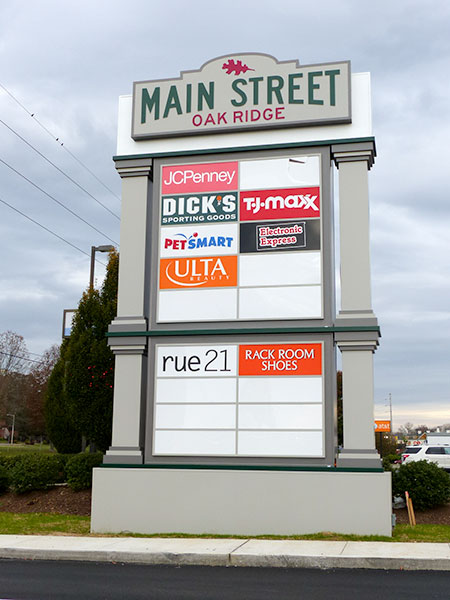 A sign at Main Street Oak Ridge showing the retailers is pictured above on Sunday, Nov. 12, 2017. (Photo by John Huotari/Oak Ridge Today)