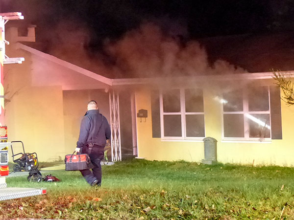 Three people escaped with no injuries from a house fire on Northwestern Avenue early Sunday, Nov. 26, 2017, authorities said. The Oak Ridge Fire Department and Oak Ridge Police Department both responded. (Photo by John Huotari/Oak Ridge Today)