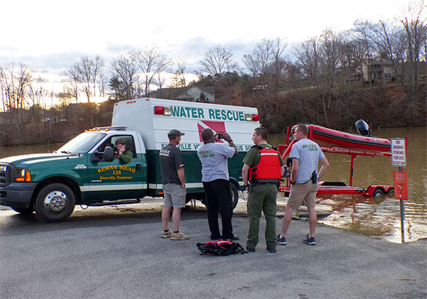 The Knoxville Volunteer Rescue Squad helps search for a missing man in the water at Bull Run Park in Claxton, authorities said Sunday afternoon, Feb. 18, 2018. (Photo by John Huotari/Oak Ridge Today)