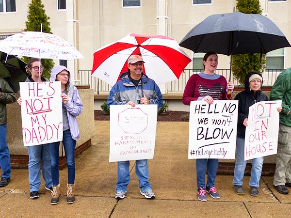 The week after sexual harassment allegations against Anderson County Circuit Court Clerk William Jones were made public, a few dozen people rallied at the Anderson County Courthouse in Clinton on Monday, Feb. 26, 2018. Several said Jones should resign. (Photo by John Huotari/Oak Ridge Today)