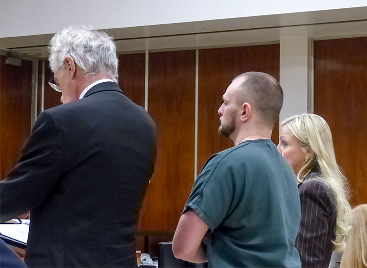A plea agreement has not been reached, and trial dates were set during a plea agreement hearing for Jason Robert Braden, center, in Anderson County Circuit Court on Friday, March 29, 2019. At left is defense attorney David Stuart, who represents Braden in a vehicular homicide case from a crash that killed a three-year-old boy in Oak Ridge in January 2017. (Photo by John Huotari/Oak Ridge Today)
