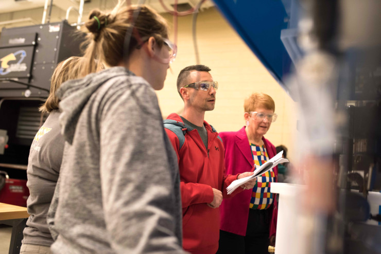 Roane State Community College students taking chemical engineering technology course practice in the lab at the college’s Oak Ridge campus. An information session about the new program will be held on Thursday, March 28, 2019, from 5:30-7:00 p.m. at the Oak Ridge campus at 701 Briarcliff Ave. (Submitted photo)